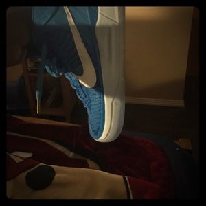 Shoes sneakers